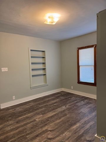 7530 NW US 24 HWY, Topeka, KS 66618