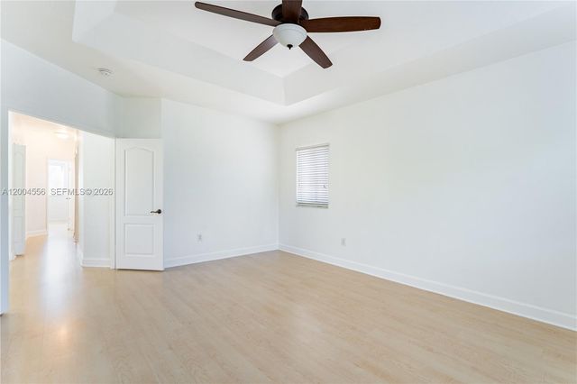 5869 NW 108th Pl, Doral, FL 33178