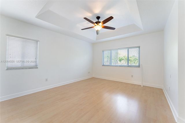 5869 NW 108th Pl, Doral, FL 33178