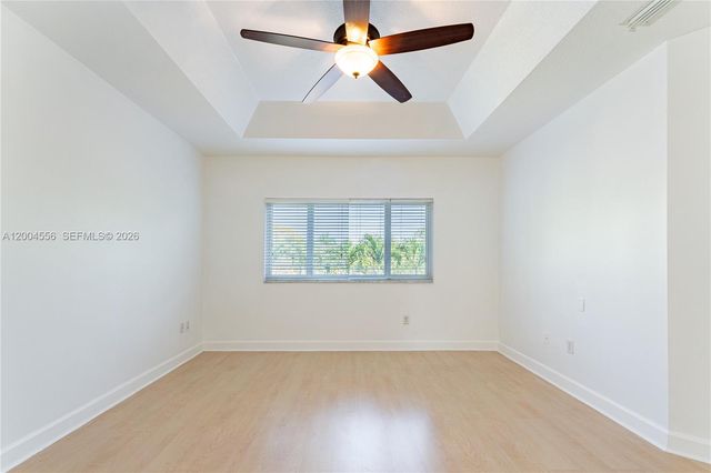 5869 NW 108th Pl, Doral, FL 33178