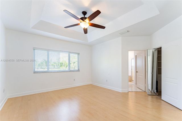 5869 NW 108th Pl, Doral, FL 33178