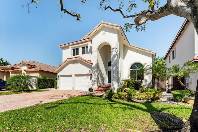 5869 NW 108th Pl, Doral, FL 33178