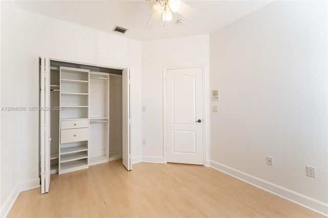 5869 NW 108th Pl, Doral, FL 33178