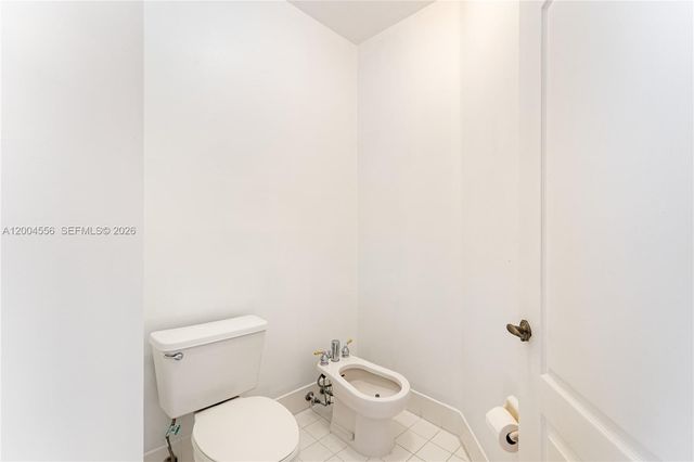 5869 NW 108th Pl, Doral, FL 33178