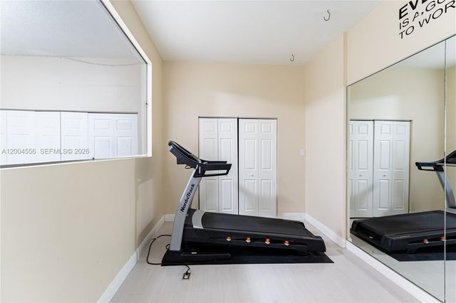 5869 NW 108th Pl, Doral, FL 33178