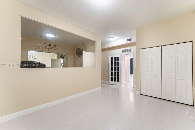 5869 NW 108th Pl, Doral, FL 33178