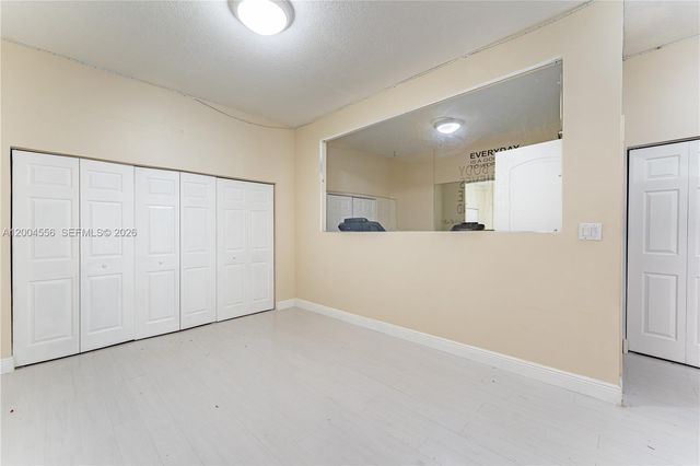 5869 NW 108th Pl, Doral, FL 33178