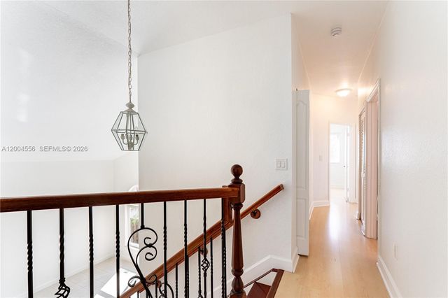 5869 NW 108th Pl, Doral, FL 33178