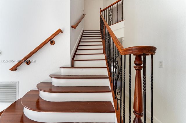 5869 NW 108th Pl, Doral, FL 33178