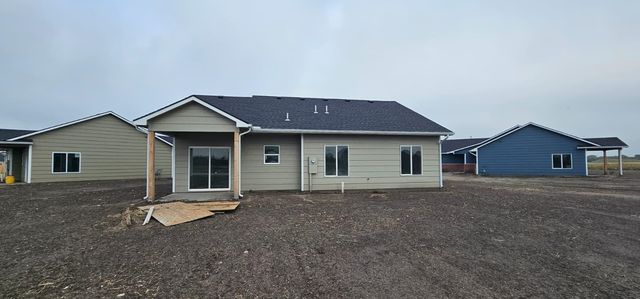 1621 Midway Ct., Valley Center, KS 67147