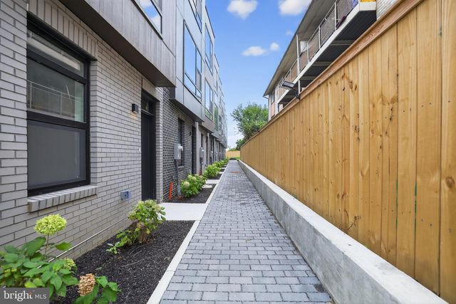 1028 HOWARD RD SE, Washington, DC 20020