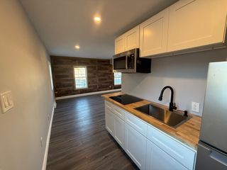 176 Court St 1, Plymouth, MA 02360