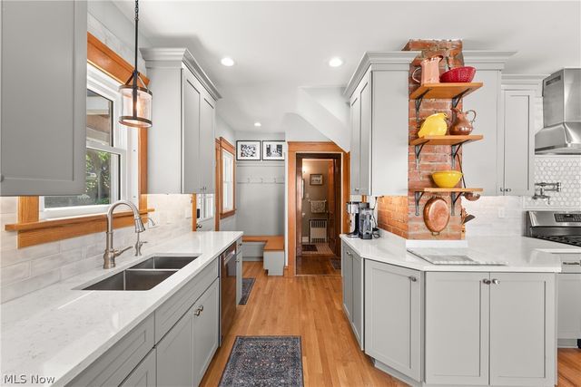 1503 Waterbury Road, Lakewood, OH 44107
