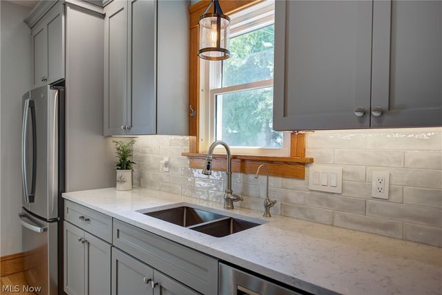 1503 Waterbury Road, Lakewood, OH 44107
