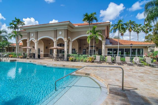 11600 SW 2nd Street 18108, Pembroke Pines, FL 33025