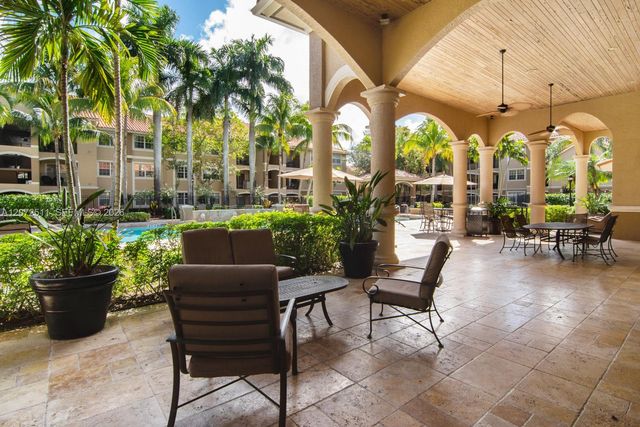 11600 SW 2nd Street 18108, Pembroke Pines, FL 33025