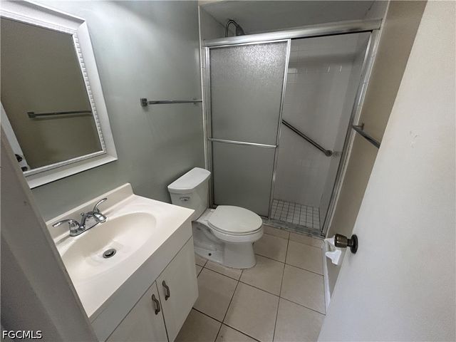 1228 SE 24th AVE B -right side, Cape Coral, FL 33990