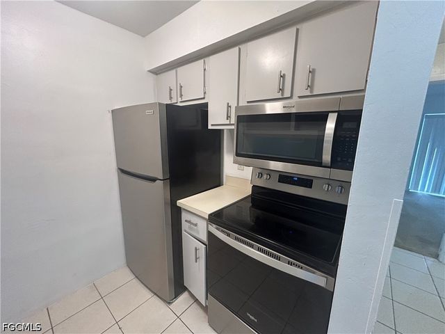 1228 SE 24th AVE B -right side, Cape Coral, FL 33990