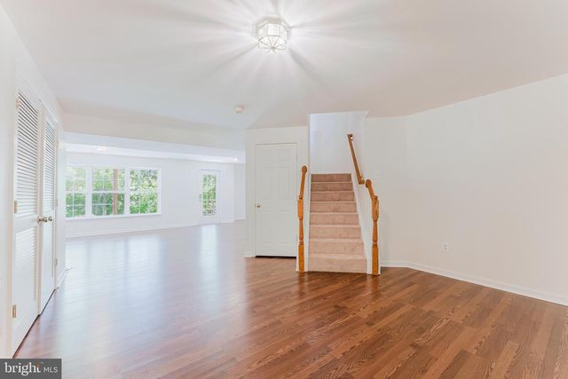 9717 GRANARY PL, Bristow, VA 20136