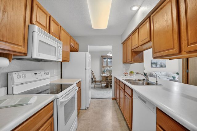 4305 Autumn Ridge Rd Unit 204, Cedar Falls, IA 50613
