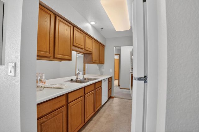 4305 Autumn Ridge Rd Unit 204, Cedar Falls, IA 50613