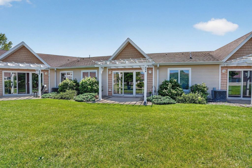 4305 Autumn Ridge Rd Unit 204, Cedar Falls, IA 50613