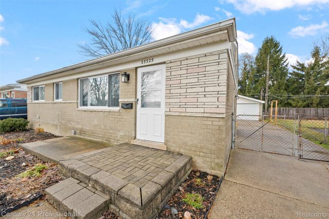 33329 Cheryl Street, Clinton Charter Township, MI 48035