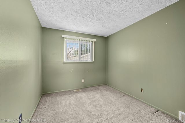 33329 Cheryl Street, Clinton Charter Township, MI 48035