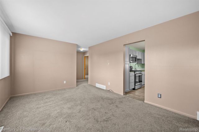 33329 Cheryl Street, Clinton Charter Township, MI 48035