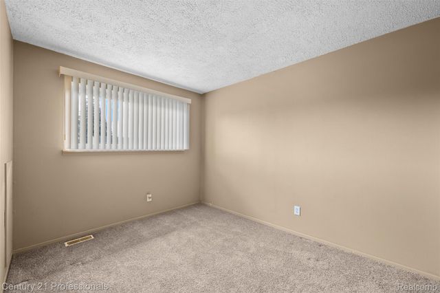 33329 Cheryl Street, Clinton Charter Township, MI 48035