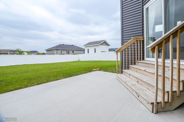 1326 Commander Drive W, West Fargo, ND 58078