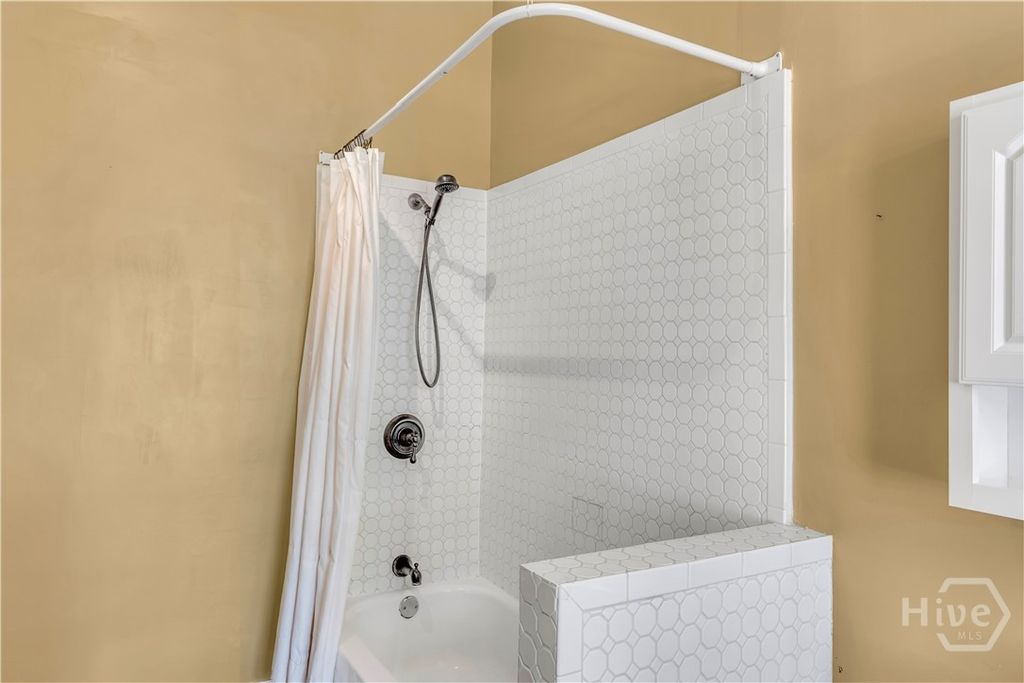 Image 27 of property listing at 213 W Duffy Street, Savannah, GA 31401