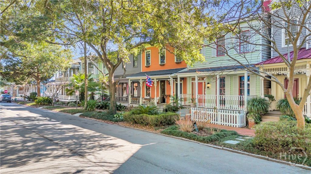 Image 3 of property listing at 213 W Duffy Street, Savannah, GA 31401