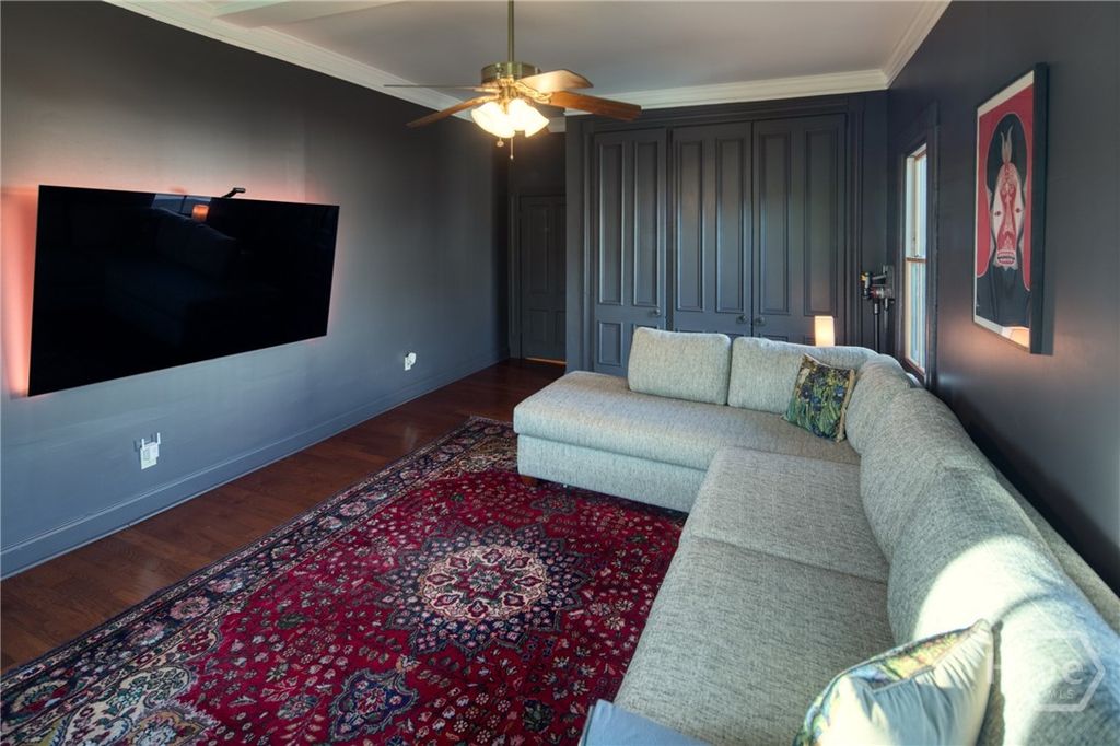 Image 34 of property listing at 213 W Duffy Street, Savannah, GA 31401