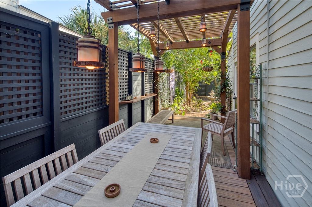 Image 35 of property listing at 213 W Duffy Street, Savannah, GA 31401