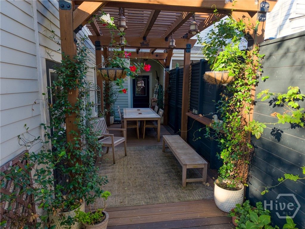 Image 36 of property listing at 213 W Duffy Street, Savannah, GA 31401