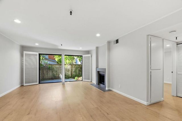 49 Showers Drive E151, Mountain View, CA 94040