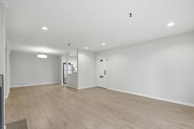 49 Showers Drive E151, Mountain View, CA 94040