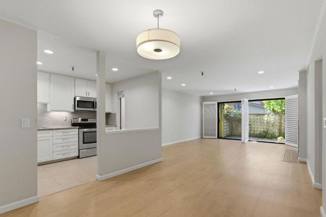 49 Showers Drive E151, Mountain View, CA 94040