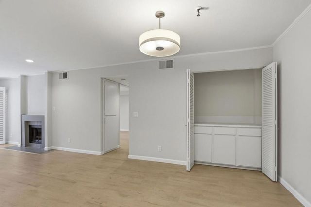 49 Showers Drive E151, Mountain View, CA 94040