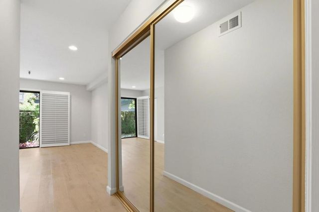 49 Showers Drive E151, Mountain View, CA 94040