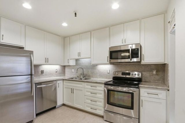 49 Showers Drive E151, Mountain View, CA 94040