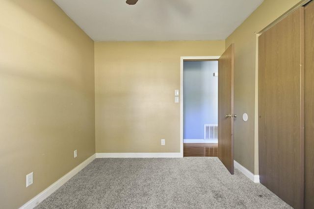 6204 E ROBIN LN, Columbia, MO 65202