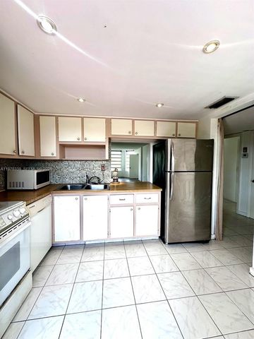 1501 NE 191st Street C312, Miami, FL 33179