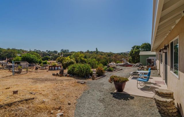 5825 Rippon Rd., Valley Springs, CA 95252