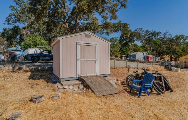 5825 Rippon Rd., Valley Springs, CA 95252
