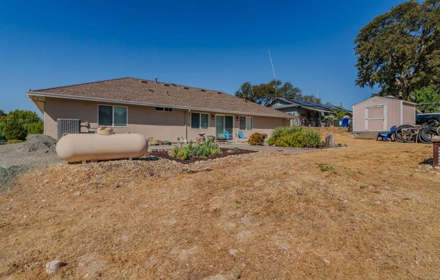 5825 Rippon Rd., Valley Springs, CA 95252