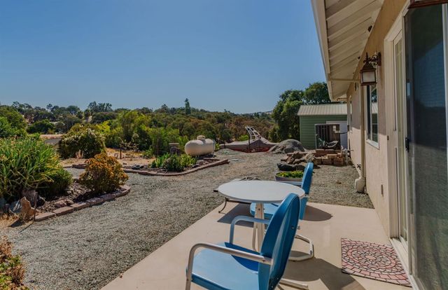 5825 Rippon Rd., Valley Springs, CA 95252
