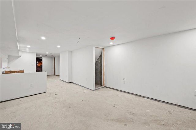 121 S ALDEN ST, Philadelphia, PA 19139