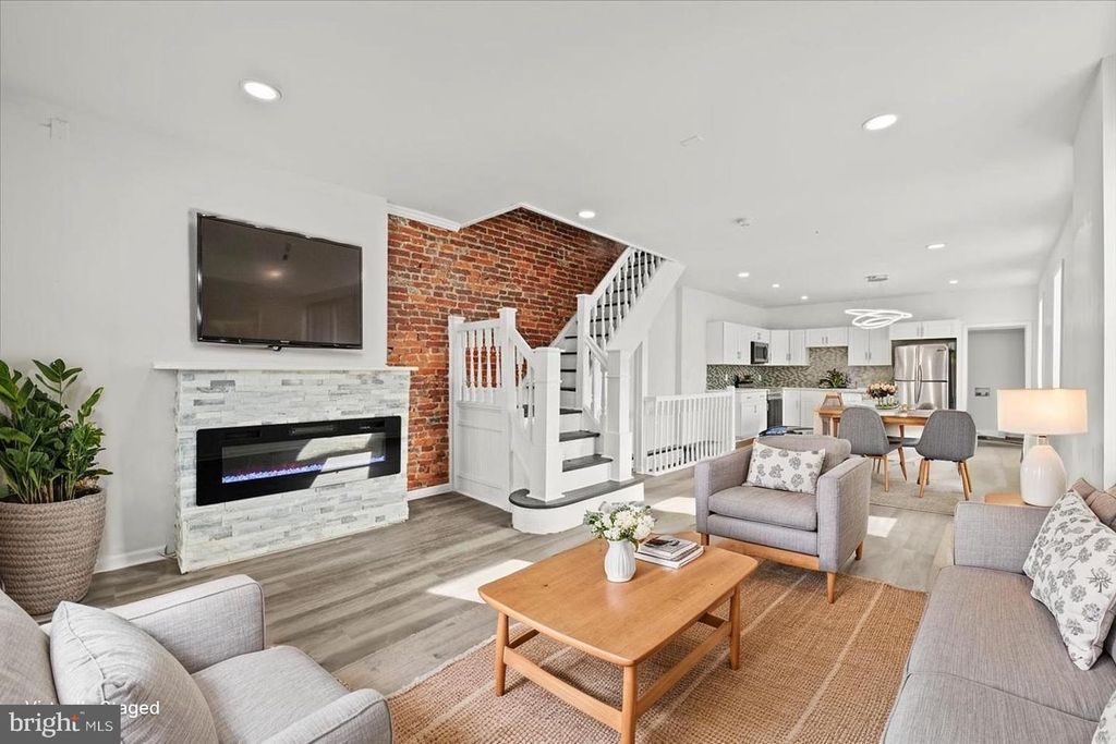 121 S ALDEN ST, Philadelphia, PA 19139